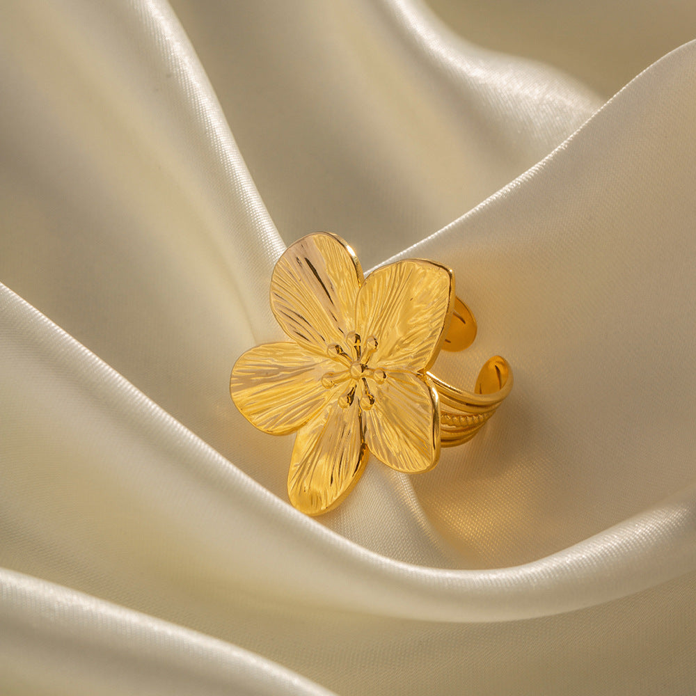 French court style matte retro gold stainless steel flower metal open ring with high-end design