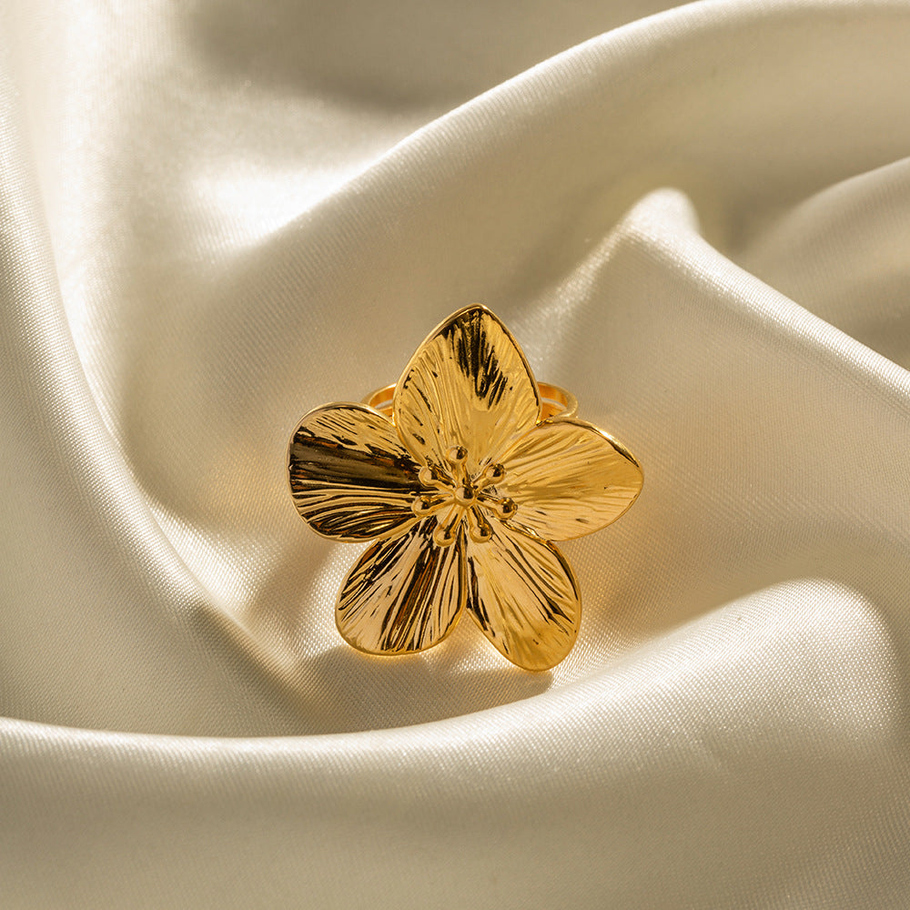 French court style matte retro gold stainless steel flower metal open ring with high-end design